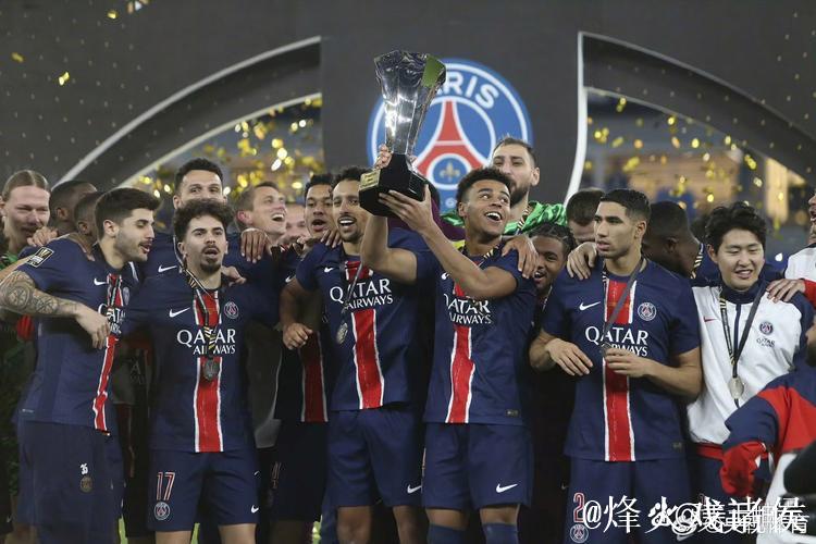 巴黎官宣：登贝莱因身体不适留队休养，舍瓦利耶替补入选